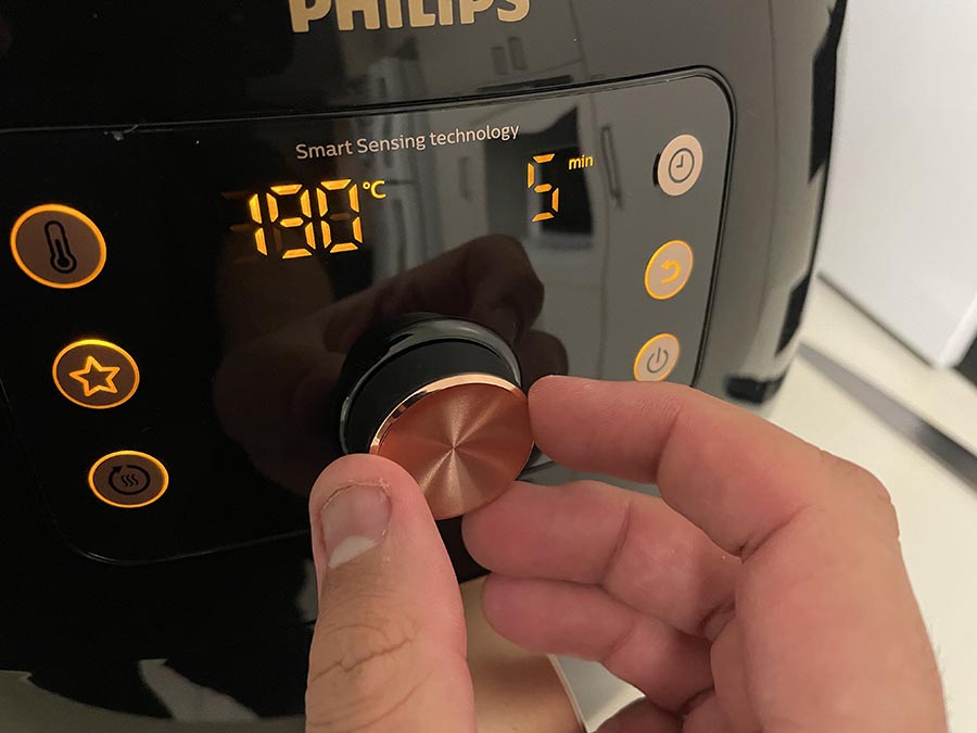 Here's why everyone needs a Philips Airfryer XXL with Smart