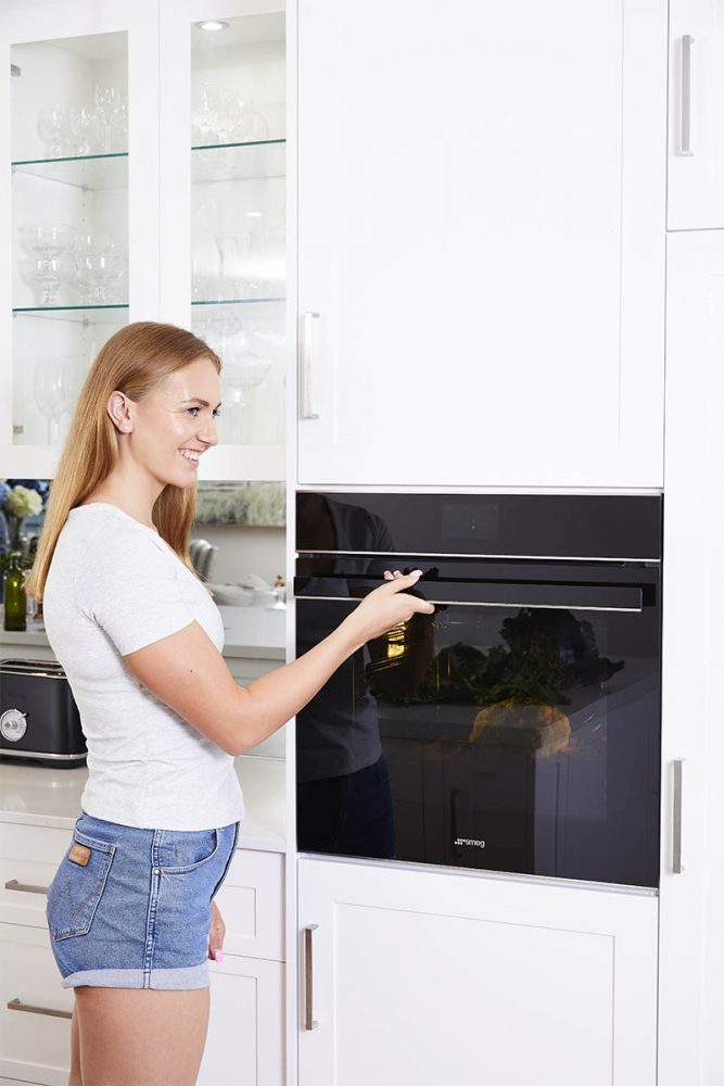 Ariarne Titmus using her Smeg steam oven.