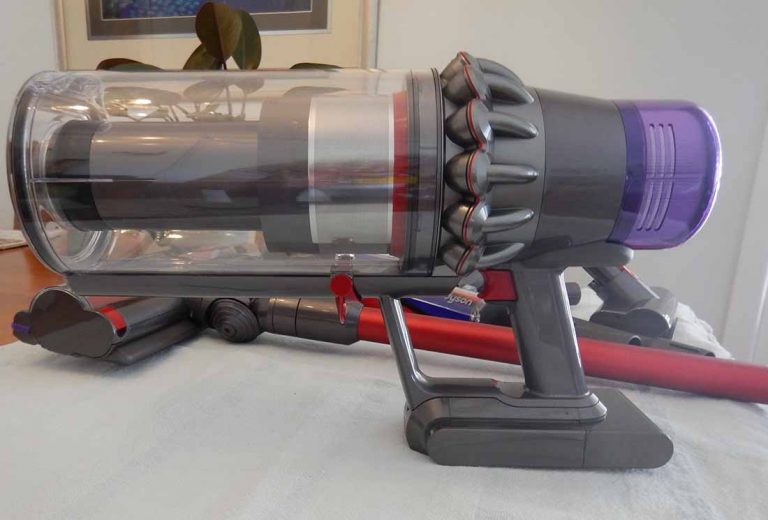 Dyson V11 Outsize vs Dyson V11 Absolute Extra Harvey Norman