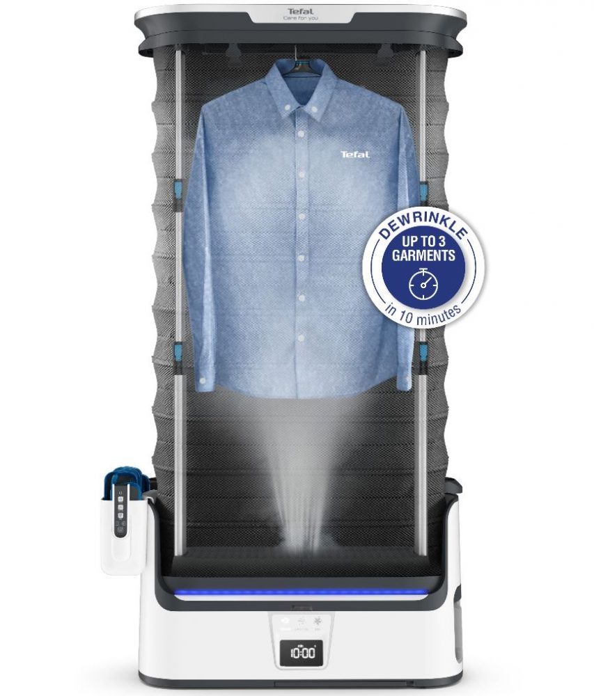 Отпаривание рубашки в автоматическом отпаривателе для одежды Tefal Care For You.