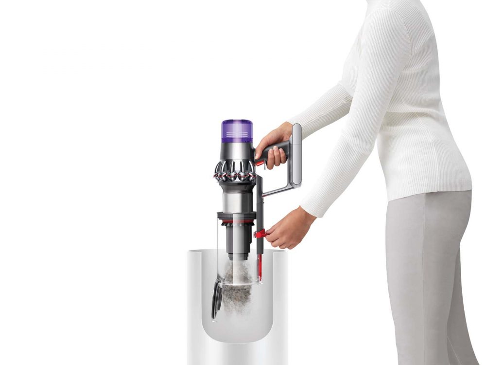 Emptying the Dyson V11 bin.