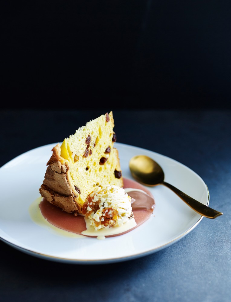 Lorraine-Godsmark-Panettone--with-peach-pure¦üe,-cinnamon-anglaise,-chocolate-sauce-&-cassata-
