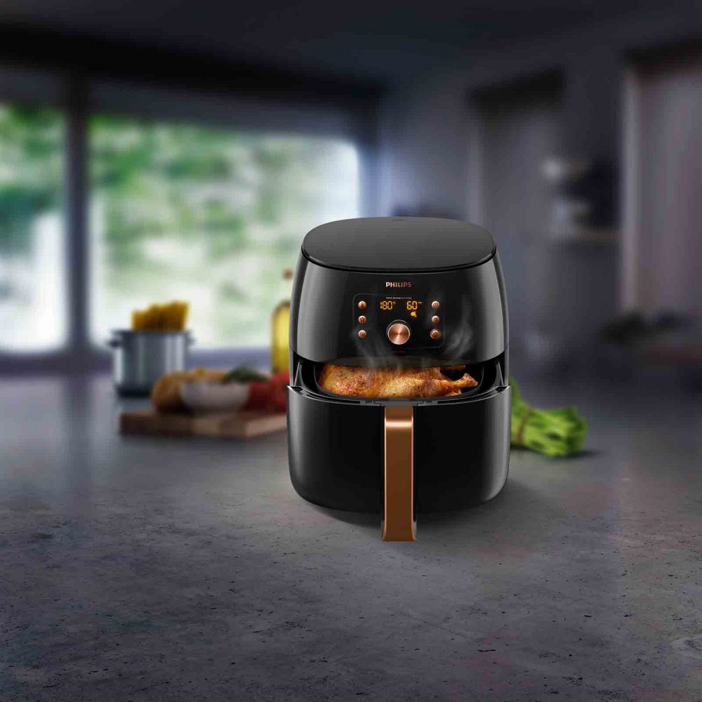 https://www.harveynorman.com.au/blog/assets/Philips-Smart-XXL-Airfryer-in-Black-Gold-1000x1000.jpg