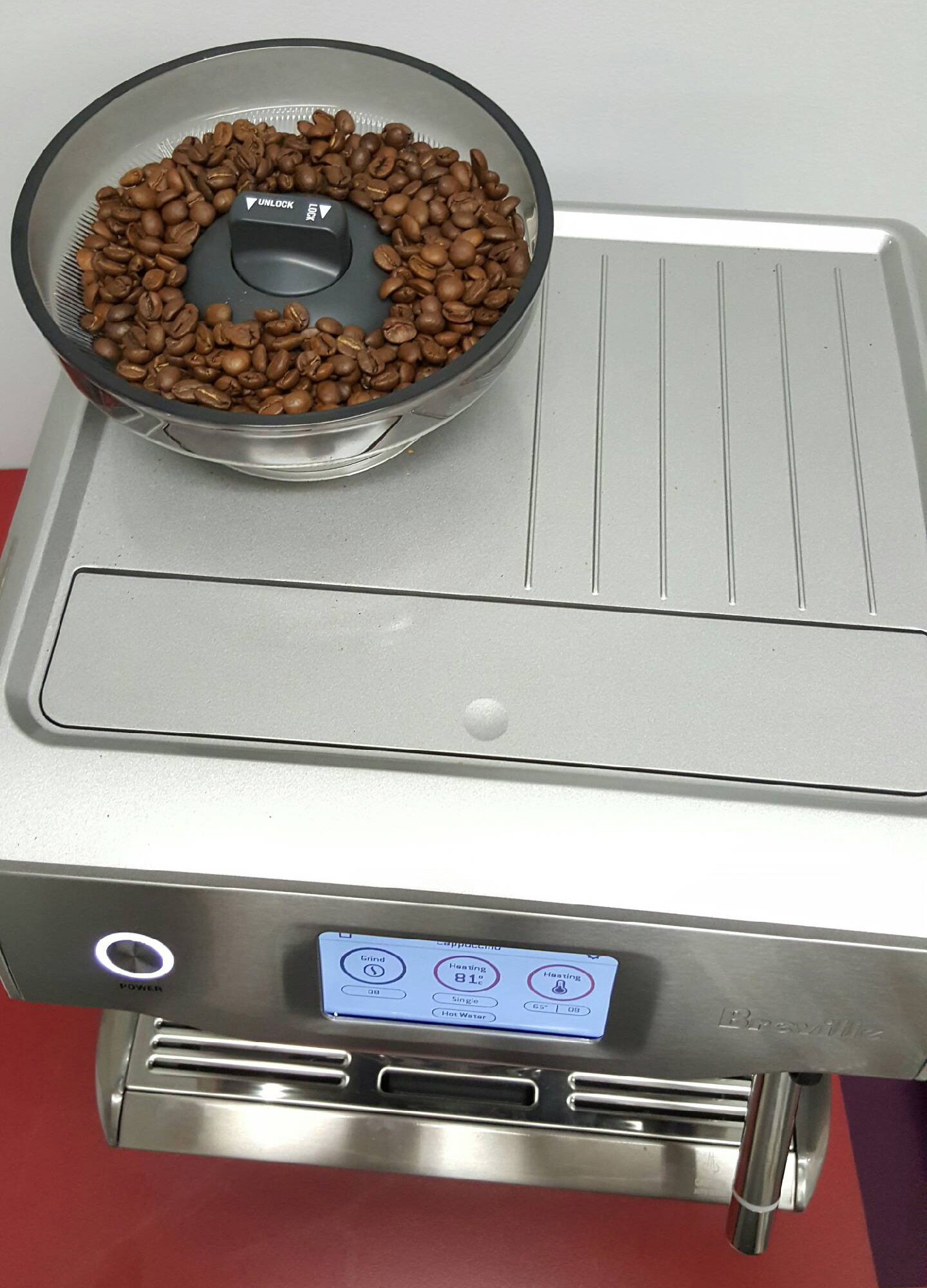 Breville Oracle® Touch this one’s for you, coffee lovers! Harvey Norman