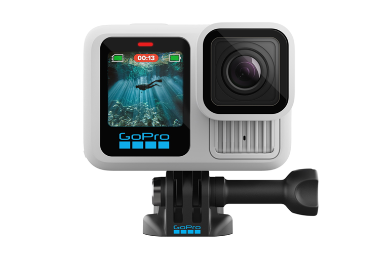  Easy Mounting and Footage Transfer 