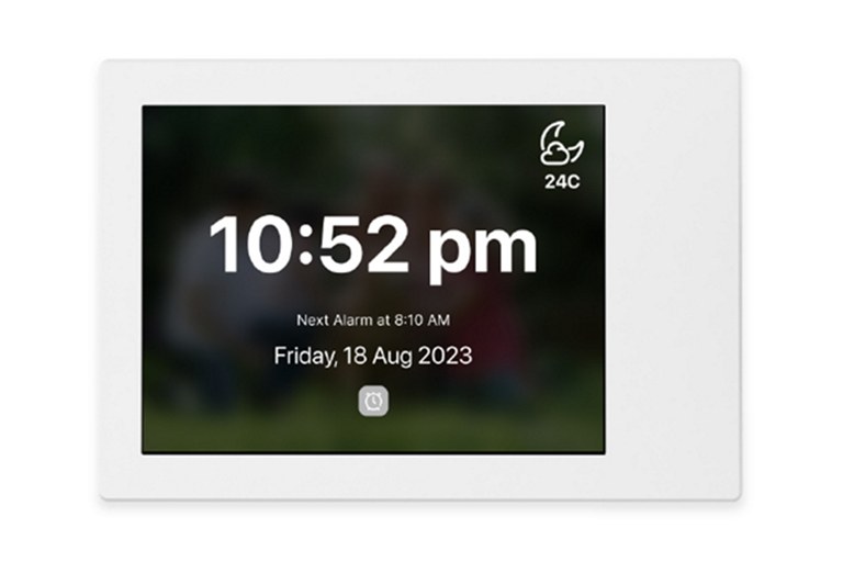  Clear Visuals and Innovative Features 