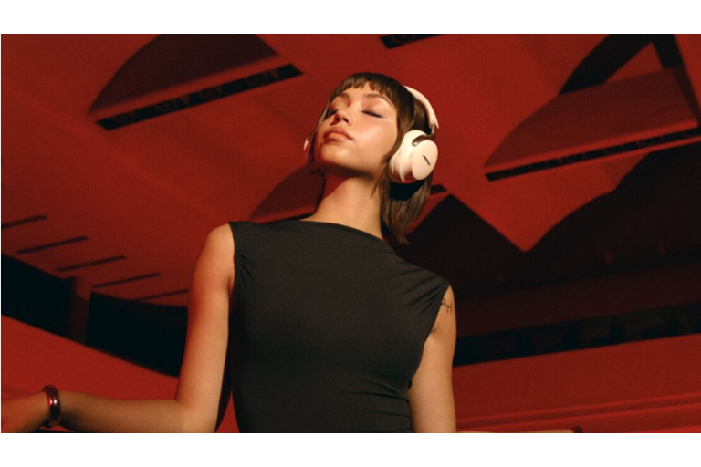  Personalised, lossless sound 