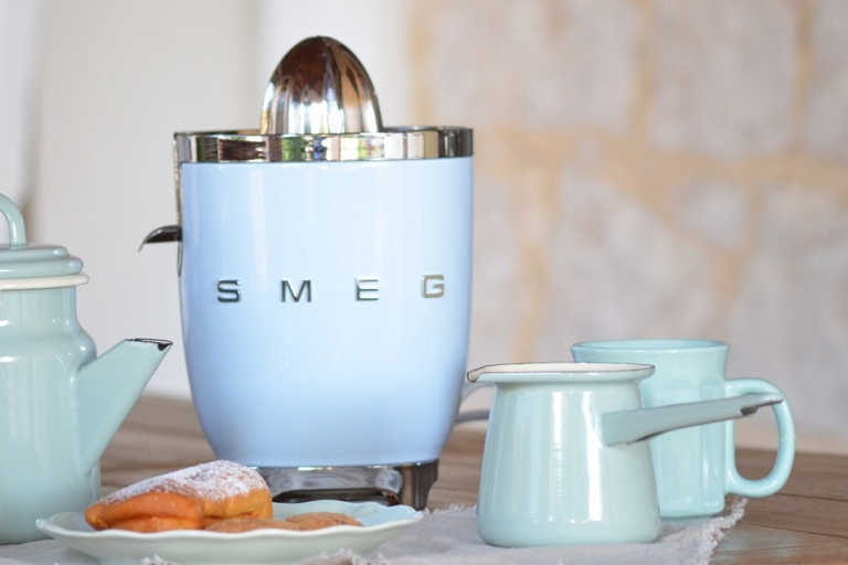 Smeg 50's Style Citrus Juicer Pastel Blue Harvey Norman
