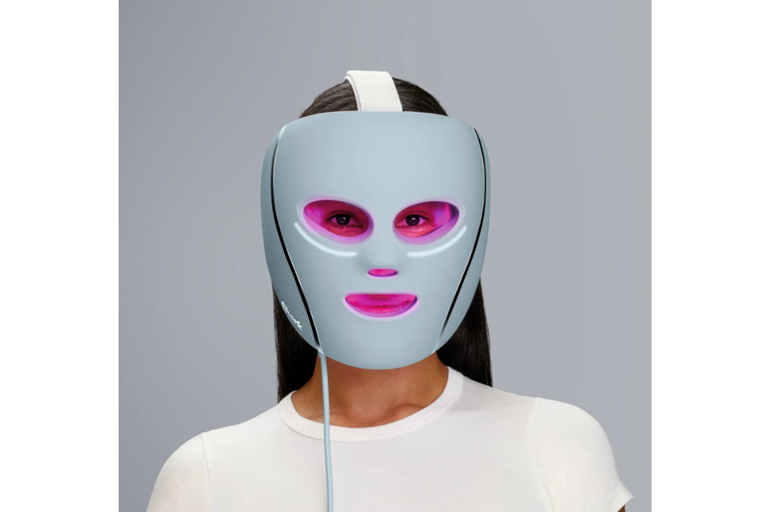  iQLED Technology with Multi-Light Therapy 