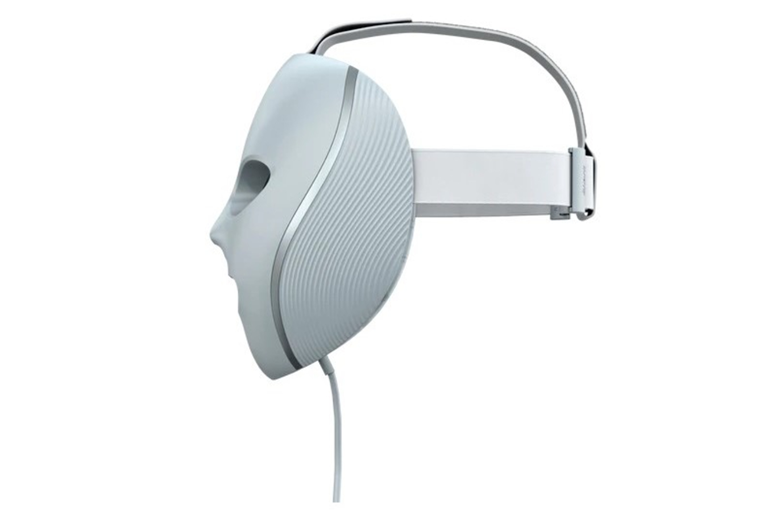  Comfortable , Adjustable Fit 