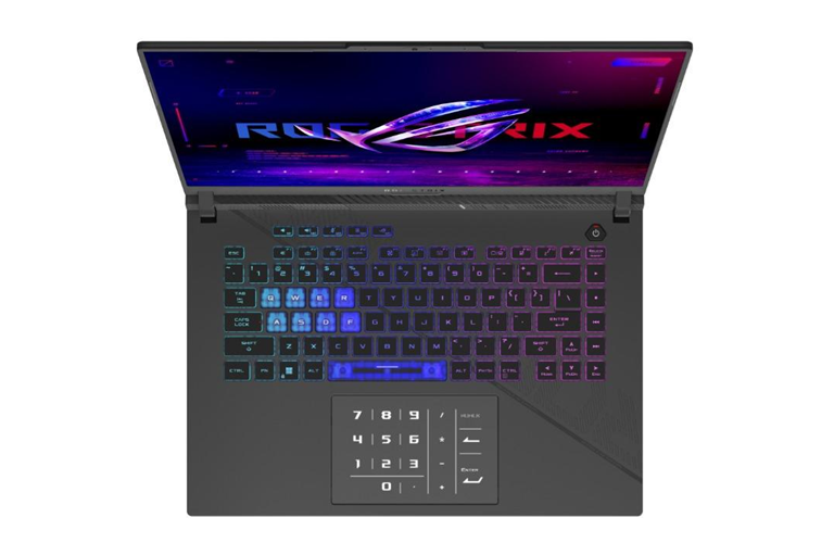  Stays Cool During Heated Matches 