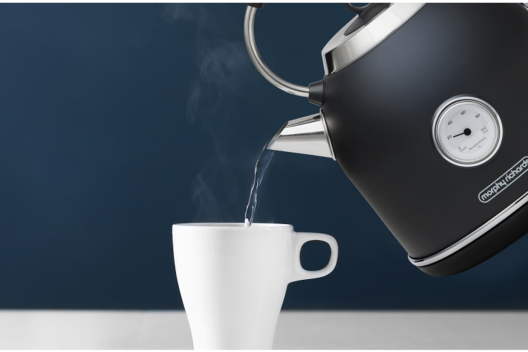 Morphy Richards 1.7L Boutique Retro Design Traditional Kettle Harvey