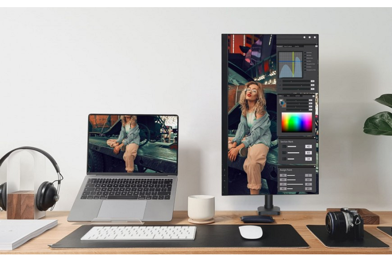 One Triple Arm Gas Lift Monitor Mount Harvey Norman