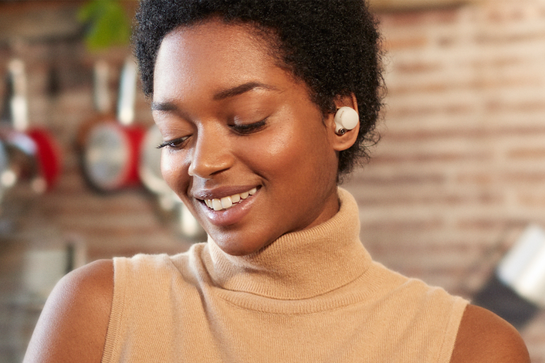  Industry-leading Noise Cancellation 