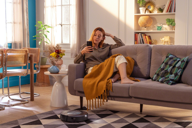 iRobot j7+ Combo Robot Vacuum & Mop Harvey Norman