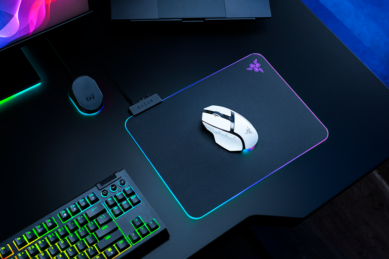 Razer Basilisk V4 HyperSpeed - Customizable Wireless Ergonomic Gaming ...
